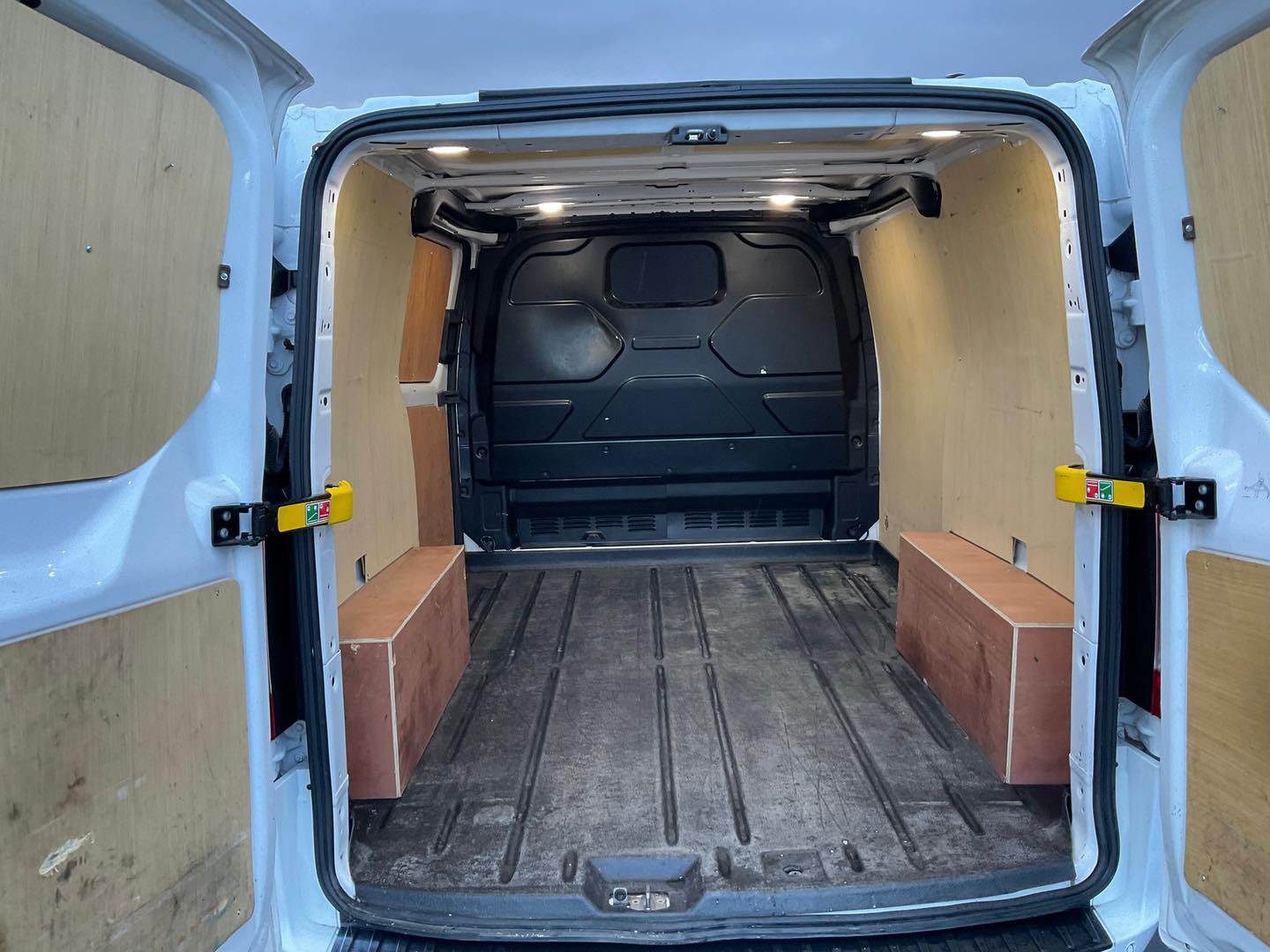 Ford Transit Custom Limited 300 130BHP