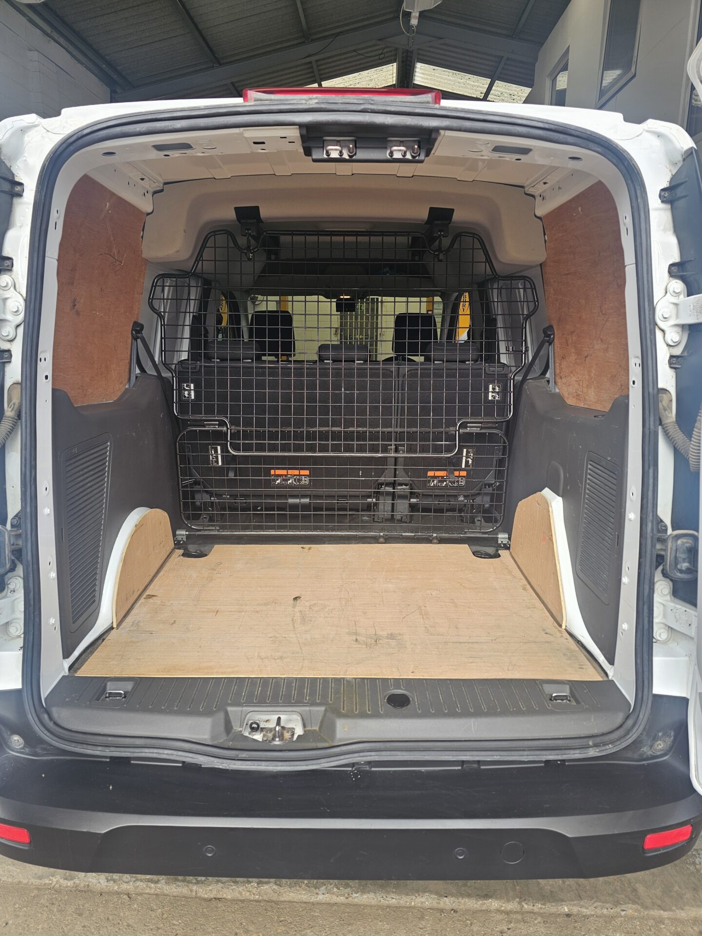 Ford Transit Connect Trend Crew Cab 2021 1.5L Diesel Euro S/S 120BHP L2